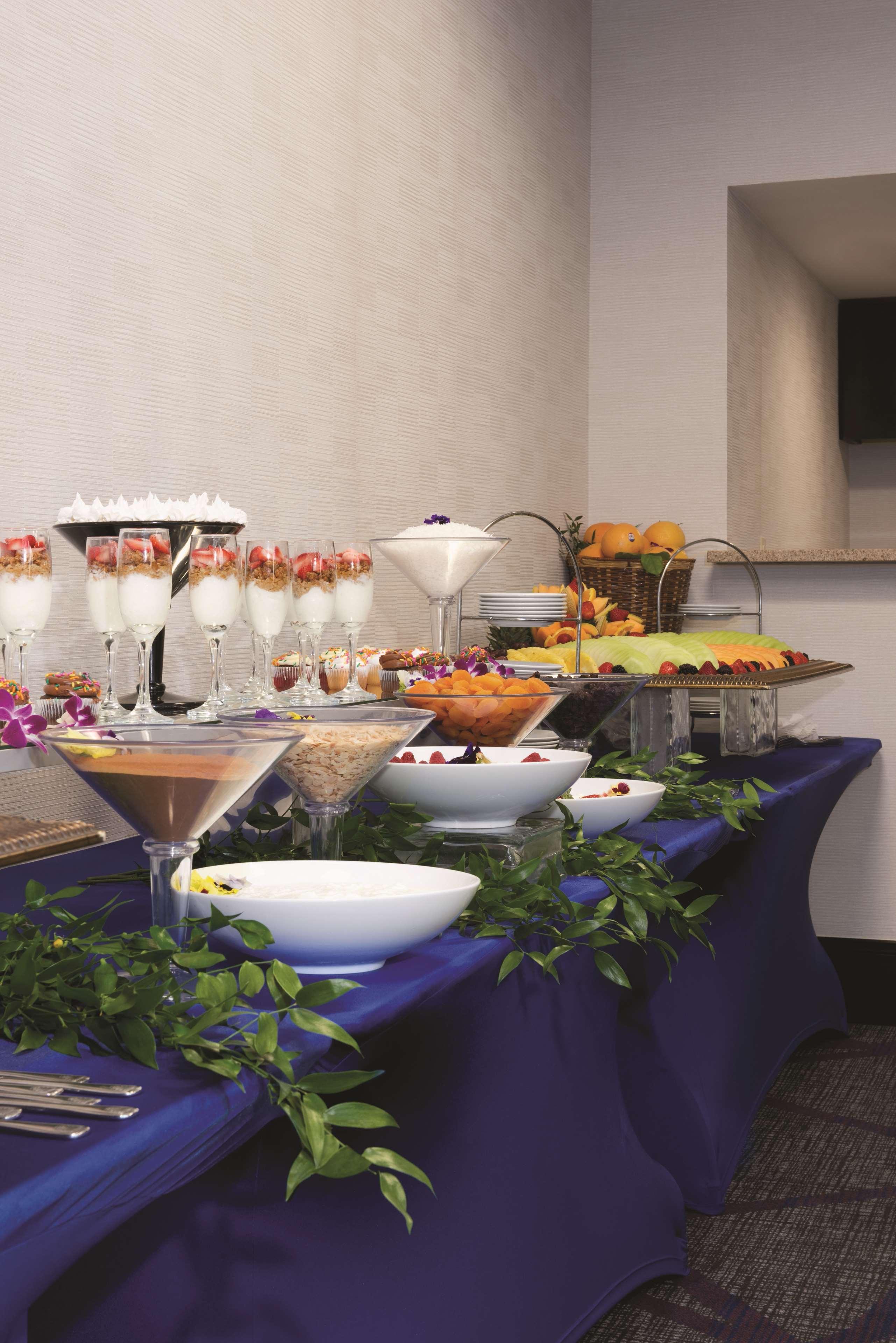 Hotel Hilton Long Island/Huntington Melville Restaurante foto