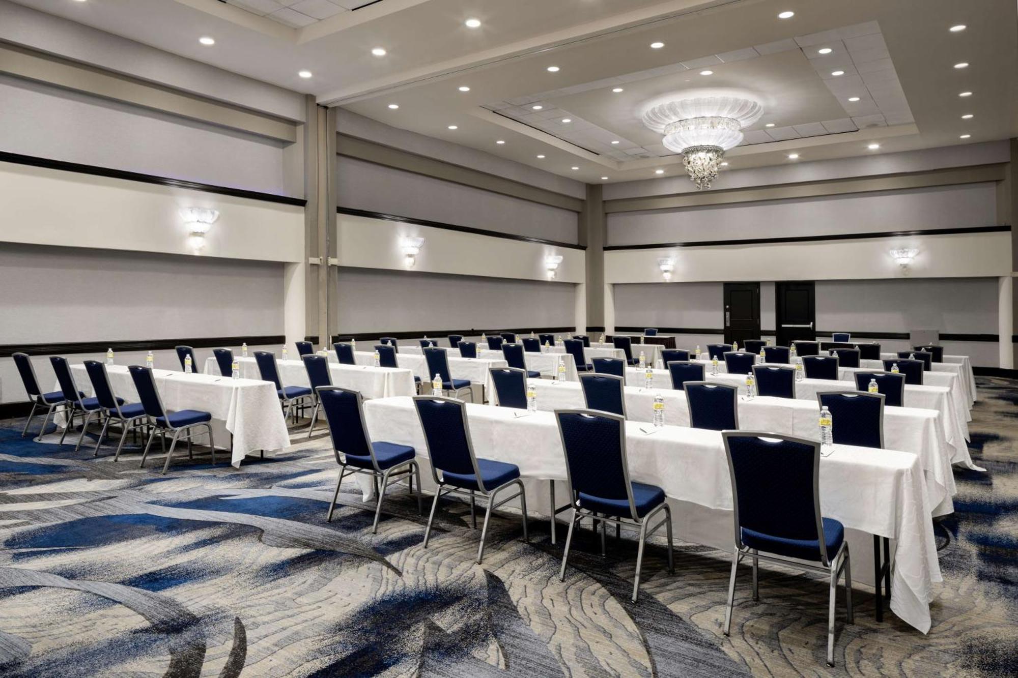 Hotel Hilton Long Island/Huntington Melville Exterior foto